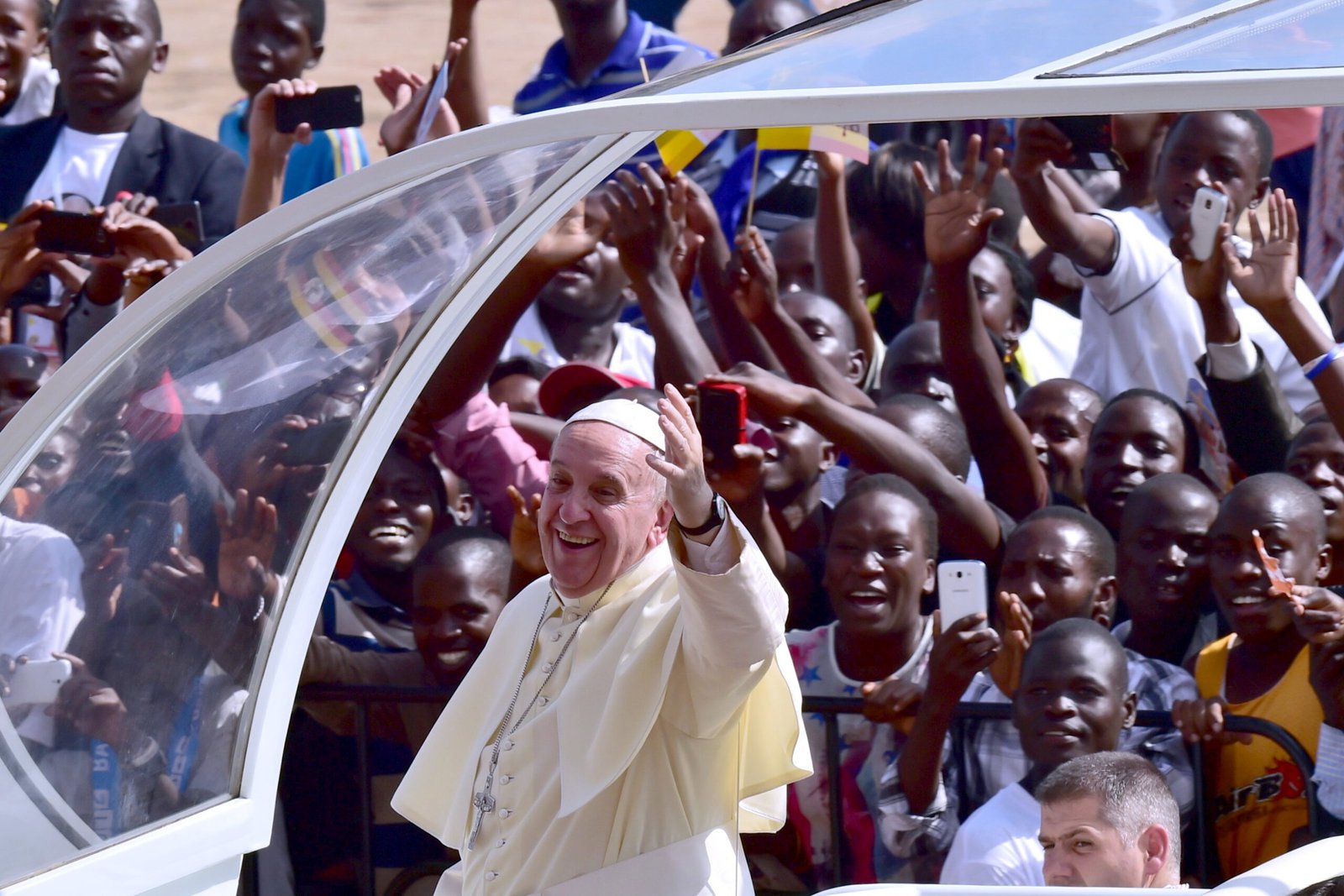 2015 11 28t120000z 574282904 gf20000077613 rtrmadp 3 pope africa scaled