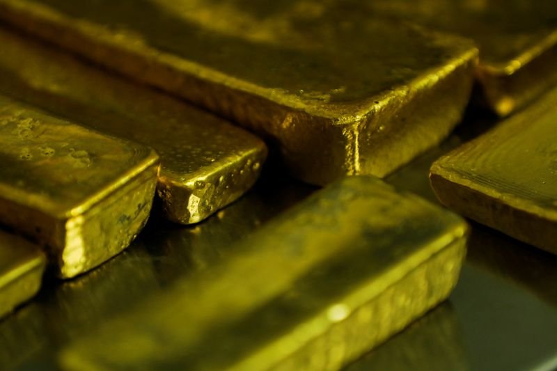 2025 04 14t170608z 1 lynxmpel3d0t9 rtroptp 3 ghana mining gold