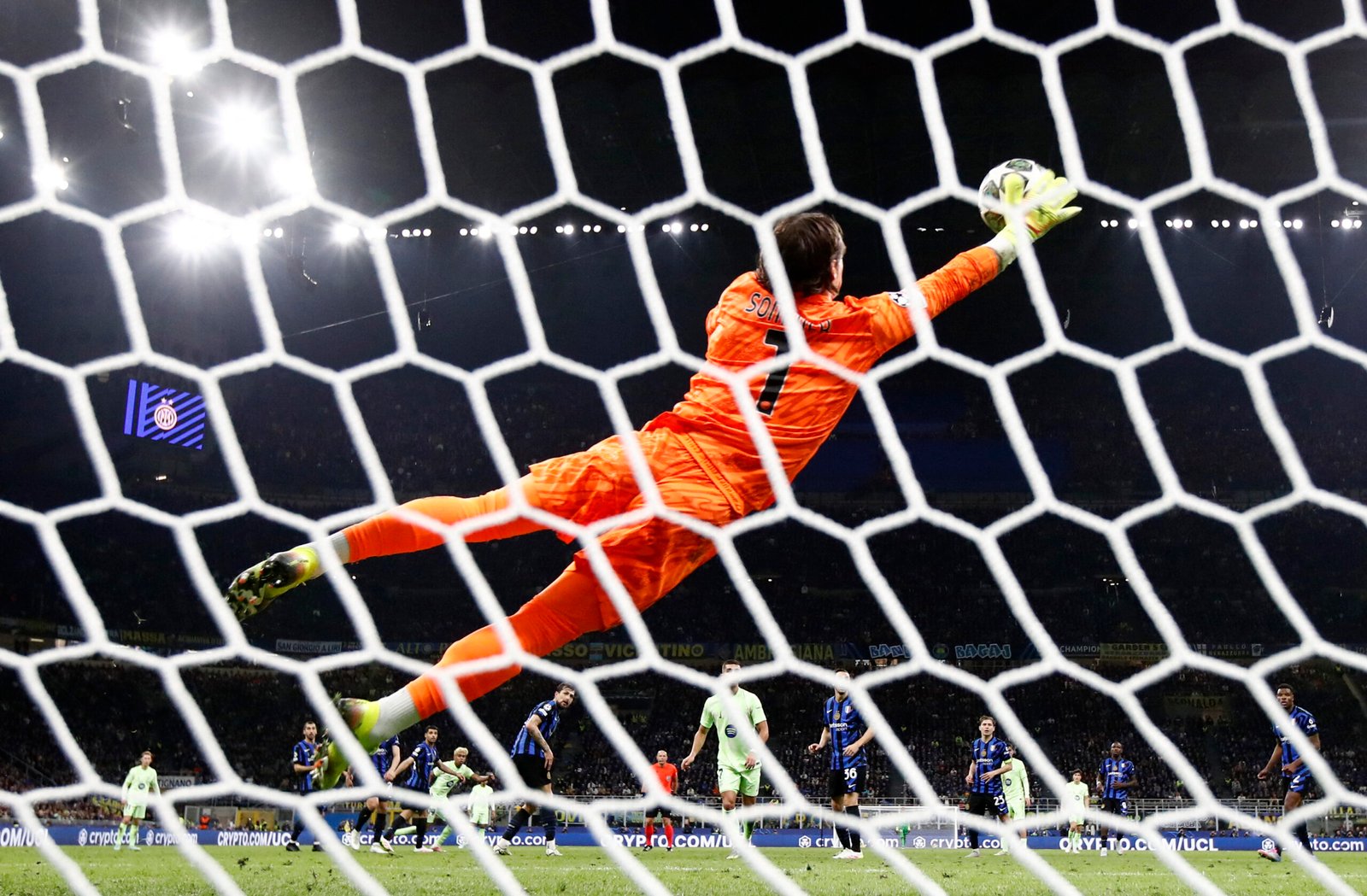 2025 05 06t223352z 1984189786 up1el561qoene rtrmadp 3 soccer champions int bar report scaled