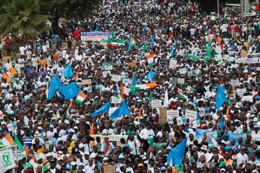 048f8b212369412f57b6f92cbf893091cc5fe5b26b38c26988e38a1e25e0fb85