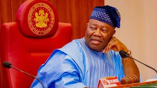 21561459 0 43 1456 820