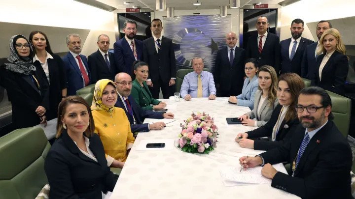 569b16defd16a91529a5466098fd4e5fd5848944f280293c65da932de409c0b8 main