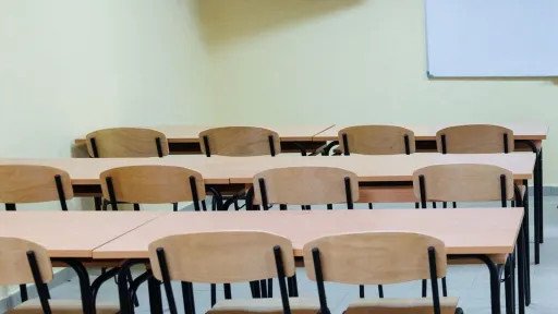 9f54b6a9d2db74a05be4dc994c24b8f528e757ef80f920176be5703e619f6c90