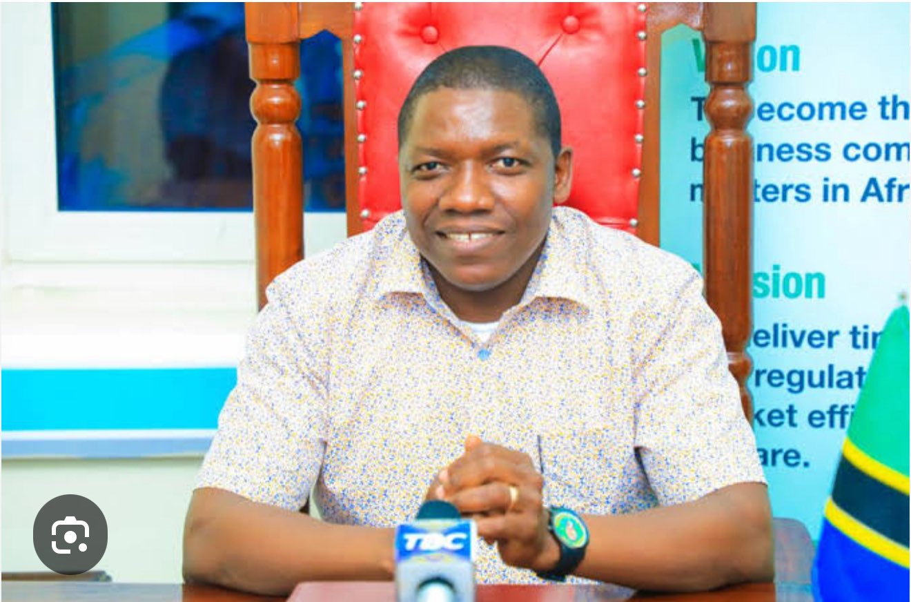 0b301ff956c9491c7783e572996de294f49b647f9d5ed72c408eca900b476b4f