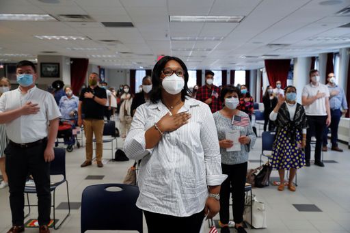 1767160849174 rm7694 0d686f093a644fd4631adfa34f3ad27ed2deb2956809a61e55842734aeb72abc