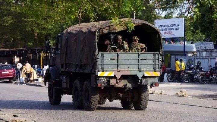 2025 12 08t125304z 1 lynxmpelb70og rtroptp 3 benin security main