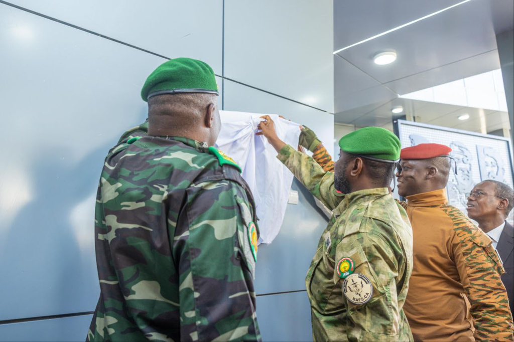 9b113774e76b699b8acfb36454dd5af82719fec3aba72bb6587fcc5d97aff721