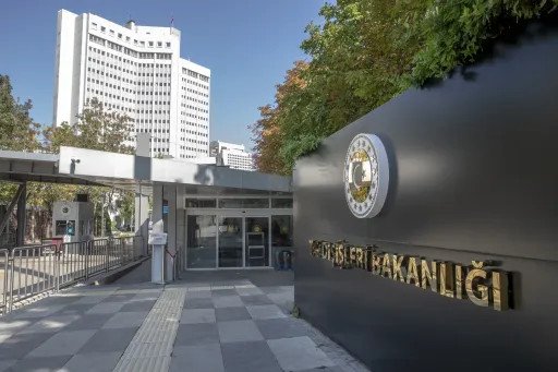 f082844df777fe572ce193de19e4e6db5e548571ce9aae7ccac623dbd681c287