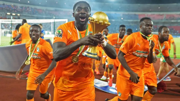 f27b97343bdf12ceec7e02a3382b08eefe49d14b31c932aa27f16ea61e8ae080 main