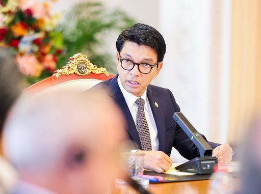 76612c1824165928693513786a7f82594540dc05c381d8c147ebe38e99841643