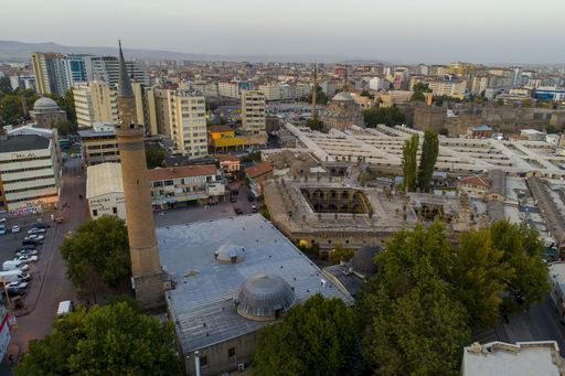 99cc58c6421d01794e1defd28e319f8d7d97d98d0563c75127280514e2c72a32