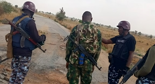 a8c27876808ddabc95651554483ccb713227c393f58a271903effc69033f39bb