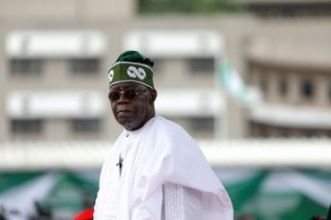 mini 2250 tinubu ya umarci masu rie da muaman siyasa da ke son tsayawa takara a zaen 2027 su ajiye aiki