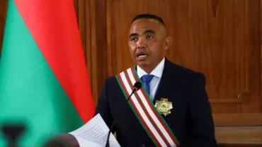 mini 706 rais wa madagascar randrianirina amfuta kazi waziri mkuu baraza la mawaziri