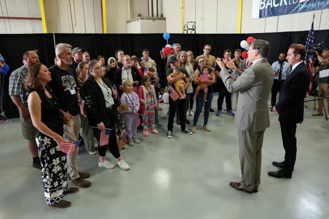 2025 07 25T101913Z 1540252795 RC2IGEACCCEV RTRMADP 3 USA TRUMP SAFRICA WHITES e1777031799717