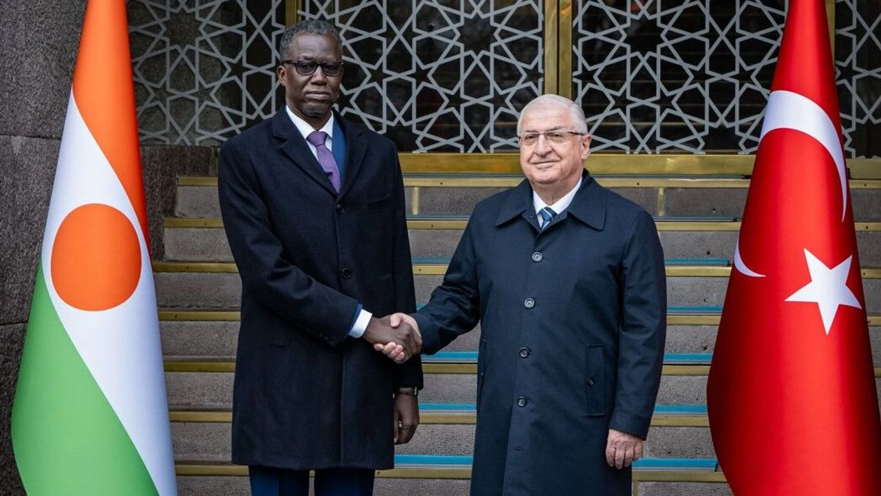 milli savunma bakani yasar guler nijer savunma bakani korgeneral salifou mody