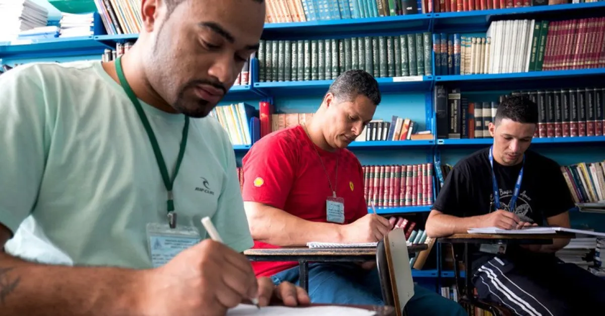 thumbnail Brazilian inmates in a prison APAC.jpg
