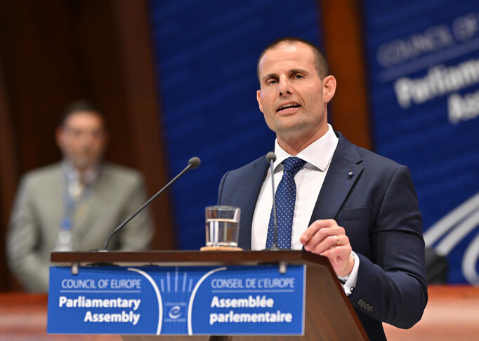 thumbs b c 52b65b2eb6449302ce7a5050a7702ba8