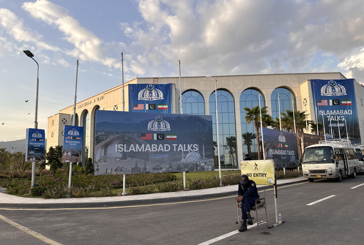 thumbs b c 973715ddb40f6301a55151722faecb56