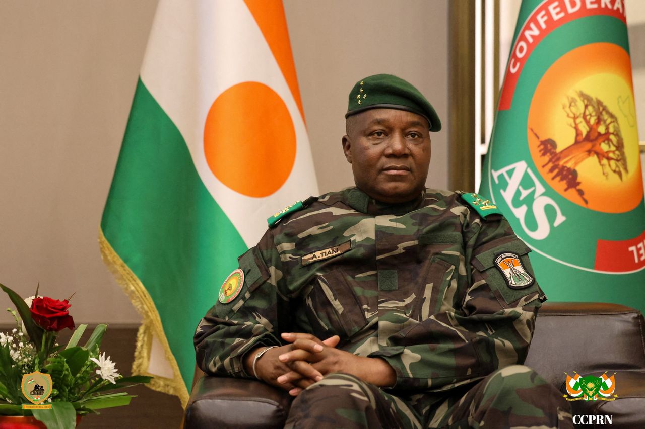 2026 06 02t174426z 1858663520 rc2tlla1naf5 rtrmadp 3 benin niger diplomacy