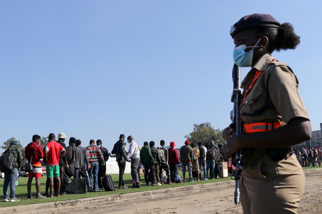 2026 06 09t191204z 2080914092 rc28qla9cevd rtrmadp 3 safrica malawi xenophobia repatriation