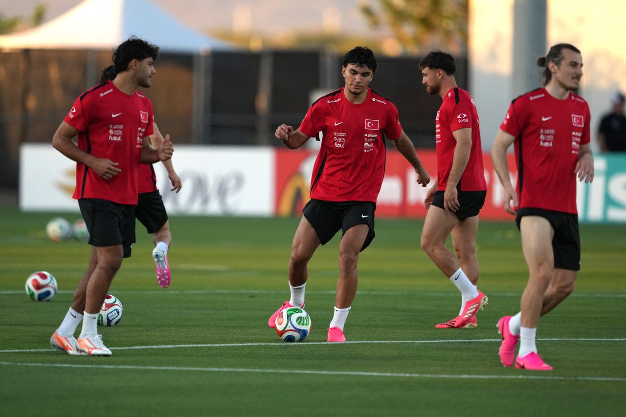 2026 06 10t041303z 288739393 mt1usatoday29164271 rtrmadp 3 soccer fifa world cup 2026 turkiye team training