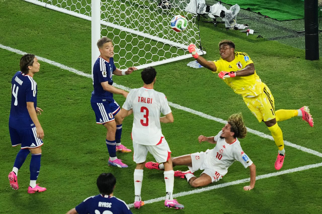 japan tunisia wcup soccer 59 27